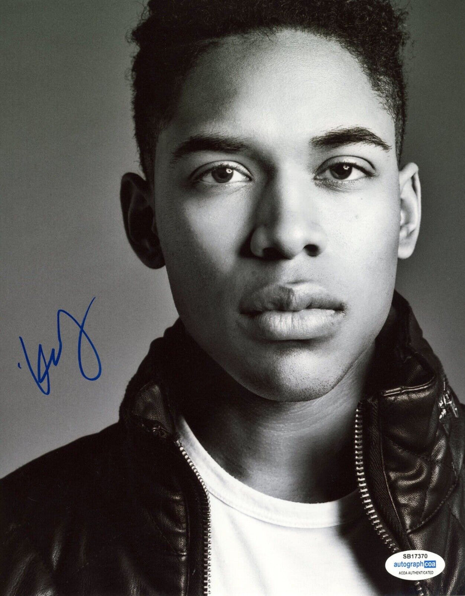 Kelvin Harrison Jr Signed 8x10 Photo Mufasa The Lion King Actor Auto kelvin-harrison-jr-signed-8x10-photo-mufasa-the-lion-king-actor-auto