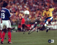 Roberto Carlos Signed 8x10 Photo BRAZIL Soccer Real Madrid Autograph Beckett COA