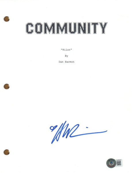 ALISON BRIE Signed COMMUNITY Pilot Episode Script Screenplay Autograph BAS COA