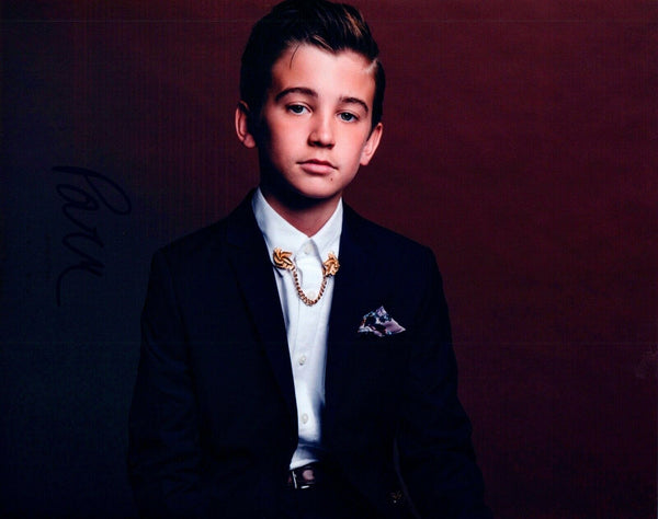 Parker Bates Signed Autographed 8x10 Photo Child Actor THIS IS US COA