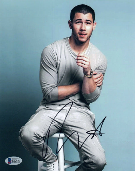 Nick Jonas Signed Autographed 8x10 Photo Beckett BAS COA