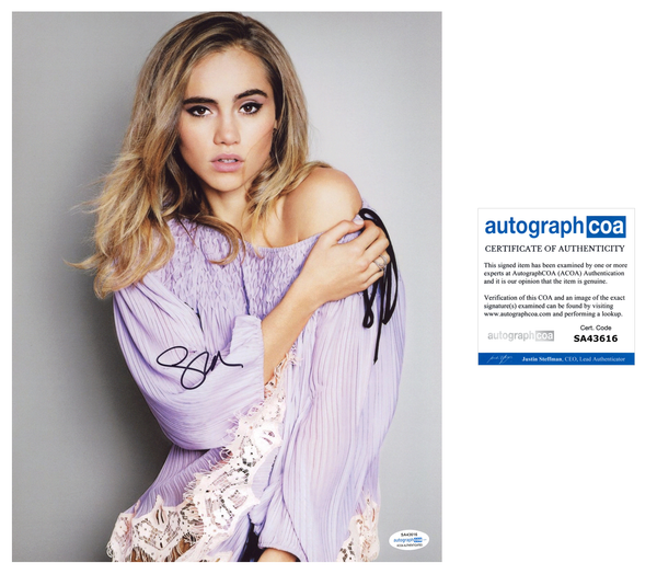 Suki Waterhouse Signed 11x14 Photo Pride and Prejudice and Zombies ACOA COA