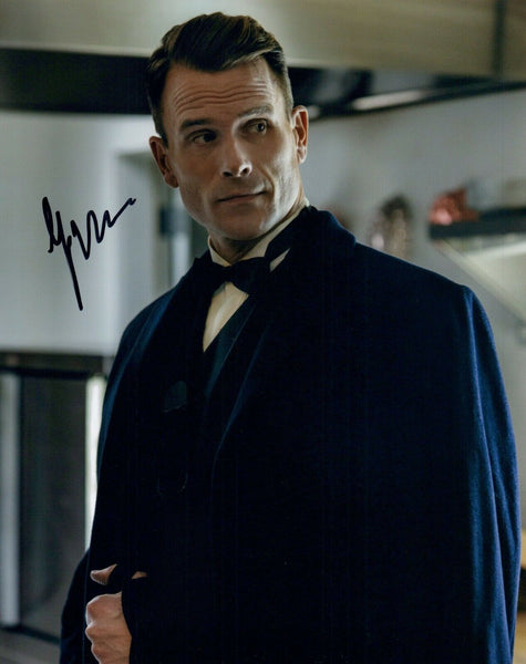Gabriel Hogan Signed Autographed 8x10 Photo TACOMA FD HEARTLAND Actor COA