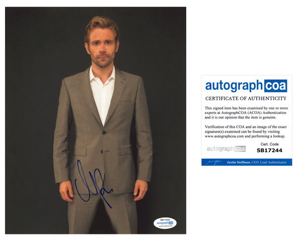 Matt Ryan Signed Autographed 8x10 Photo Legends of Tomorrow Constantine ACOA COA