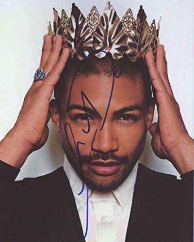 Charles Michael Davis Signed Autographed 8x10 Photo The Originals COA VD