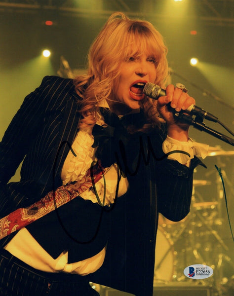 Courtney Love Signed Autographed 8x10 Photo HOLE Beckett BAS COA
