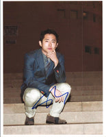 Steven Yeun Signed Autographed 8x10 Photo The Walking Dead Glenn Rhee COA VD