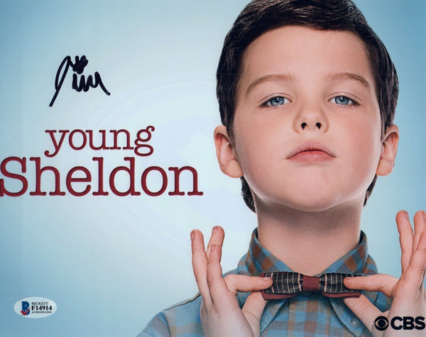 IAIN ARMITAGE Signed Autographed 8x10 Photo YOUNG SHELDON Beckett BAS COA