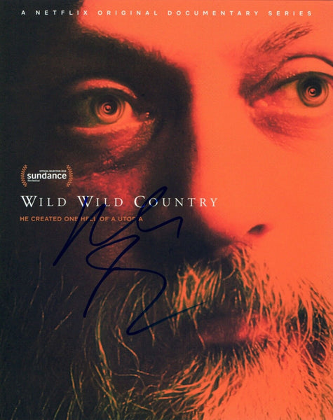 Mark Duplass Signed Autographed 8x10 Photo Director WILD WILD COUNTRY COA