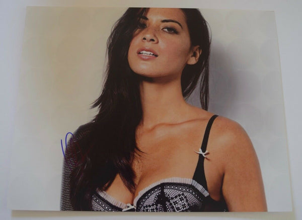 Olivia Munn Signed Autographed 11x14 Photo Hot Sexy X-Men The Newsroom COA VD