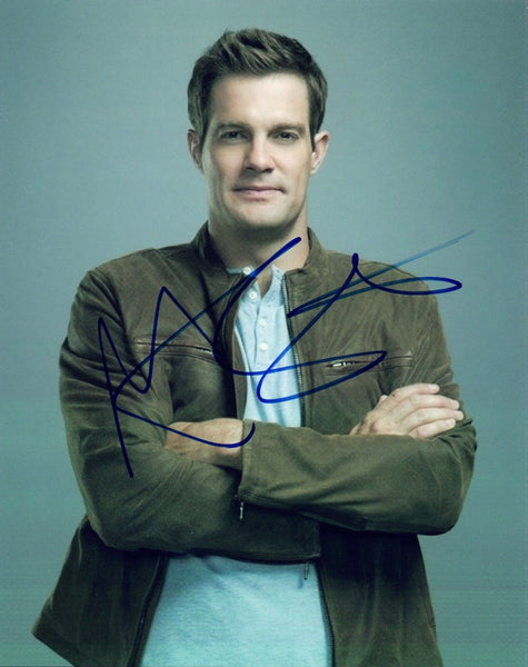 Geoff Stults Signed Autographed 8x10 Photo Grace and Frankie 7th Heaven COA AB