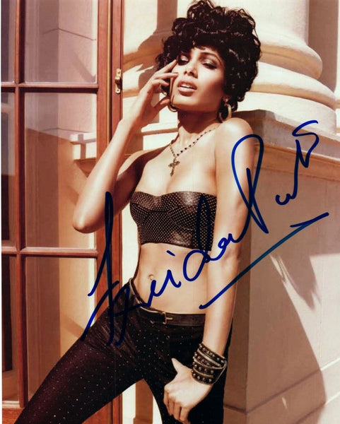 Freida Pinto Signed Autographed 8x10 Photo Slumdog Millionaire Sexy Hot COA VD