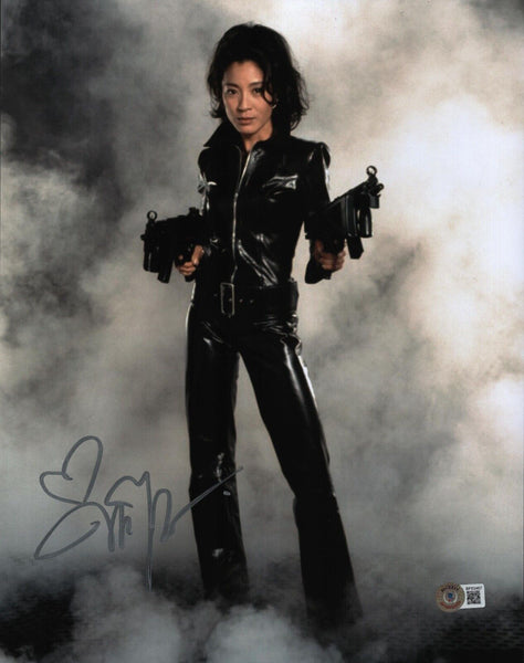 Michelle Yeoh Signed 11x14 Photo Tomorrow Never Dies James Bond Beckett COA