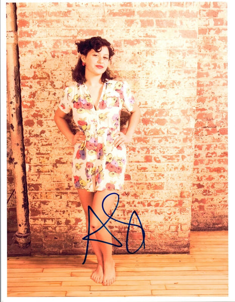 Alia Shawkat Signed Autographed 8x10 Photo Arrested Development COA VD