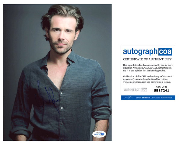 Matt Ryan Signed Autographed 8x10 Photo Legends of Tomorrow Constantine ACOA COA