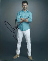 Justin Baldoni Signed Autographed 8x10 Photo Jane the Virgin B