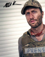 Matthew Heineman Signed Autographed 8x10 Photo A PRIVATE WAR Director COA