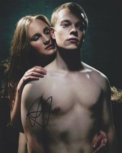 Alfie Allen Signed Autographed 8x10 Photo Theon Game of Thrones Shirtless COA VD