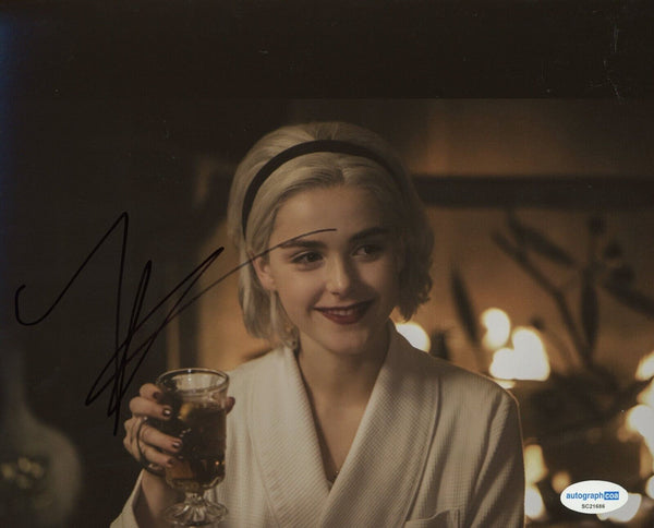 Kiernan Shipka Signed Autograph 8x10 Photo Chilling Adventures of Sabrina ACOA