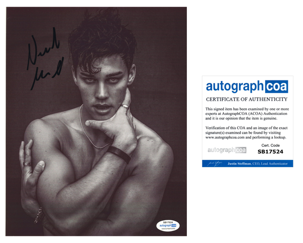 Noah Beck Signed Autograph 8x10 Photo Shirtless Actor Model TikTok ACOA COA