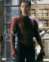 Tobey Maguire Signed 11x14 Photo Spider-Man Autograph Peter Parker Beckett COA