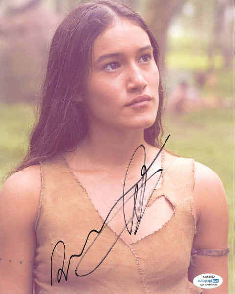 Q'orianka Kilcher Signed Autograph 8x10 Photo The New World Yellowstone ACOA COA