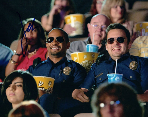 Jake Johnson Signed Autographed 8x10 Photo New Girl Lets Be Cops COA VD