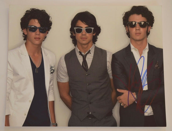 Kevin Jonas Signed Autographed 11x14 Photo The Jonas Brothers COA VD