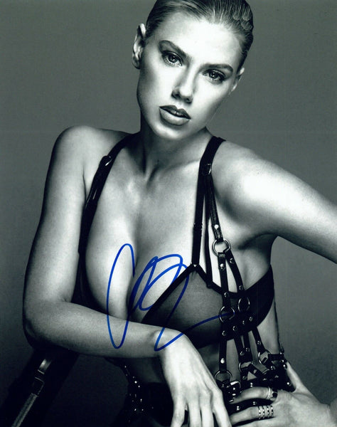 Charlotte McKinney Signed Autographed 8x10 Photo Sexy Model COA VD