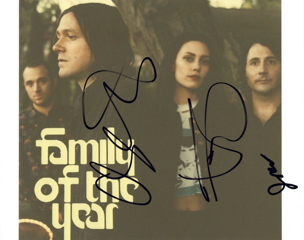 FAMILY OF THE YEAR Signed Autographed 8x10 Photo  COA