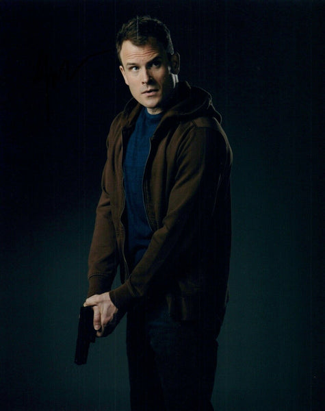 Gabriel Hogan Signed Autographed 8x10 Photo TACOMA FD HEARTLAND Actor COA