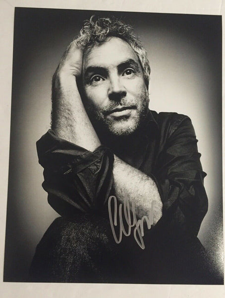 Alfonso Cuaron Signed Autographed 11x14 Photo ROMA Director COA