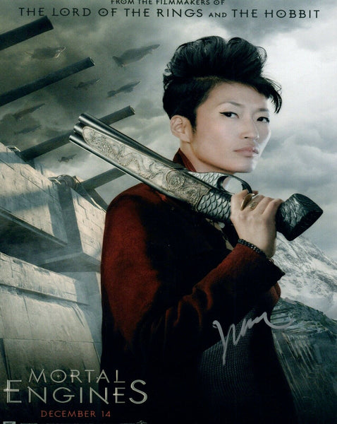 Jihae  Signed Autographed 8x10 Photo MORTAL ENGINES Actress COA