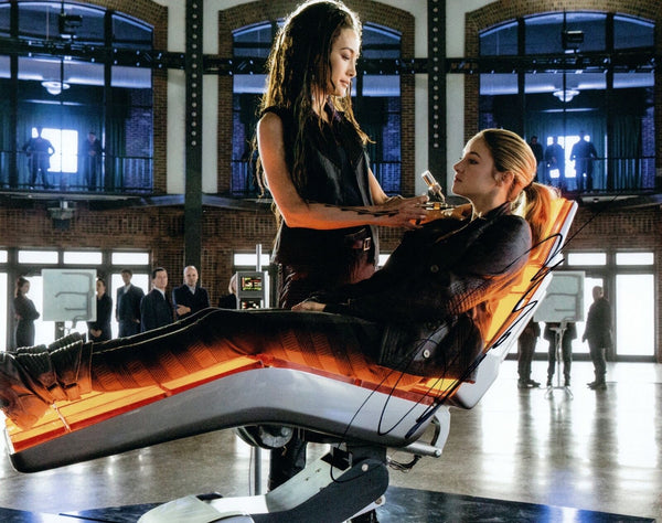 Shailene Woodley Signed Autographed 8x10 Photo Divergent Insurgent COA VD