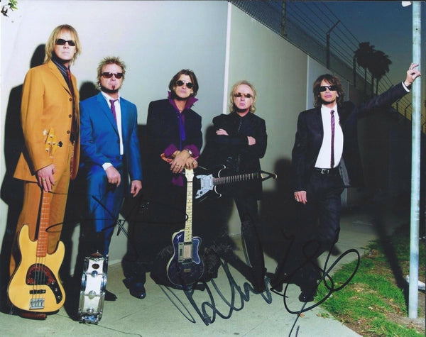 Aerosmith Signed Autographed 8x10 Photo Steven Tyler Brad Whitford Tom Hamilton
