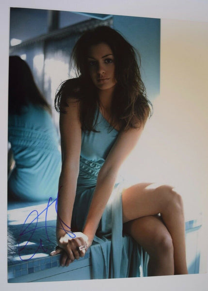 Anne Hathaway Signed Autographed 11x14 Photo Les Miserables Interstellar COA VD