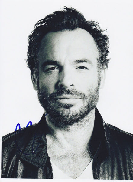 Paul Blackthorne Signed Autographed 8x10 Photo Arrow Lipstick Jungle COA VD