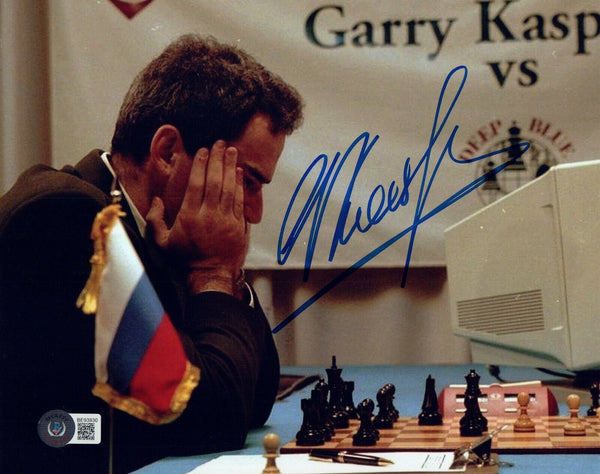 Garry Kasparov Signed Autographed 8x10 Photo Chess Grandmaster Beckett COA