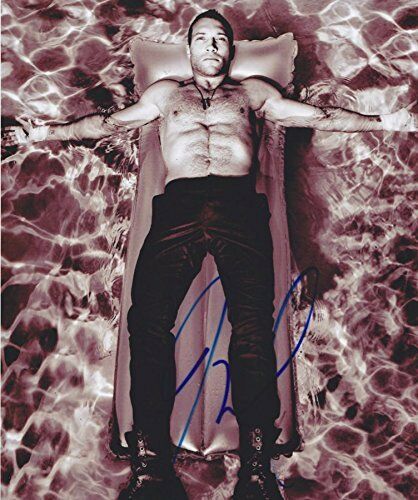 Jai Courtney Signed Autographed 8x10 Photo Shirtless Sexy Star COA VD