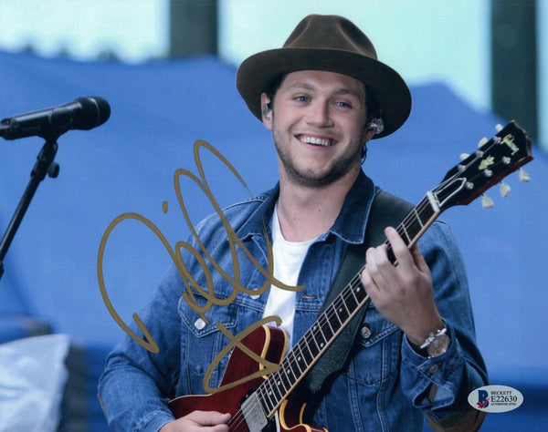 Niall Horan Signed Autographed 8x10 Photo ONE DIRECTION Beckett BAS COA