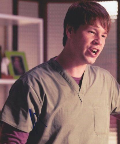 Ike Barinholtz Signed Autographed 8x10 Photo The Mindy Project COA VD