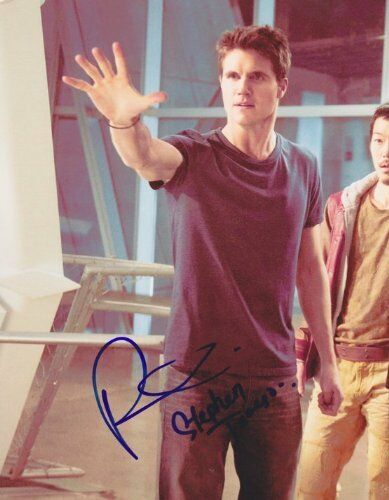 Robbie Amell Signed Autographed 8x10 Photo The Flash Deathstorm COA VD