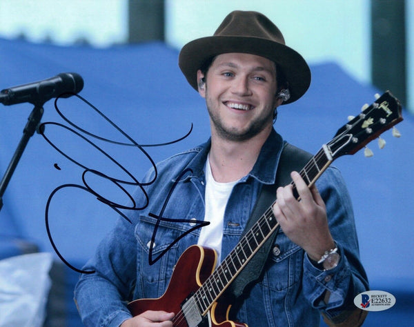 Niall Horan Signed Autographed 8x10 Photo ONE DIRECTION Beckett BAS COA