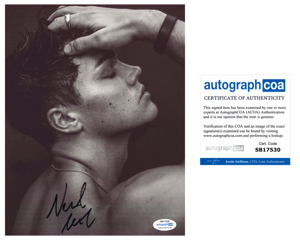 Noah Beck Signed Autograph 8x10 Photo Shirtless Actor Model TikTok ACOA COA