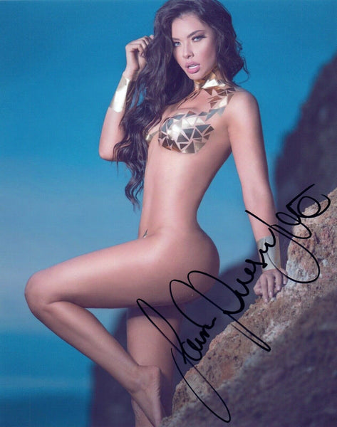 Laura Diosa Giraldo Signed Autographed 8x10 Photo Model COA