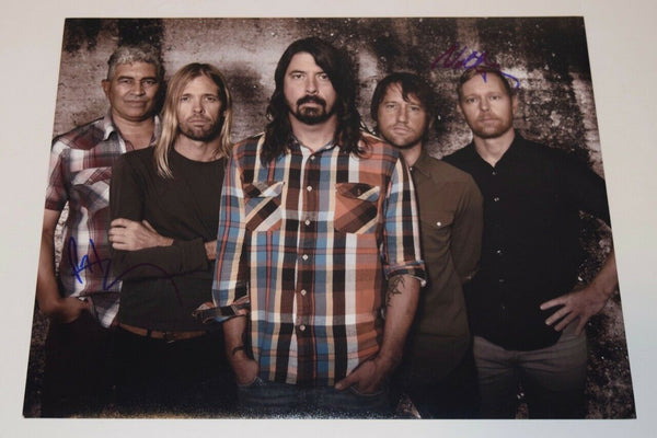 Pat Smear & Nate Mendel Signed Autographed 11x14 Photo FOO FIGHTERS COA