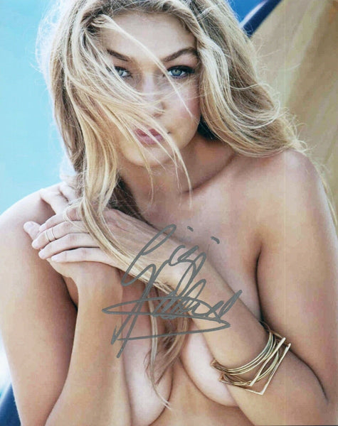 Gigi Hadid Signed Autographed 8x10 Photo Hot Sexy Model Topless COA VD