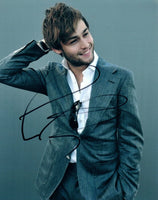 Douglas Booth Signed Autographed 8x10 Photo ROMEO & JULIET Handsome Actor COA AB