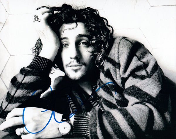Aaron Taylor Johnson Signed Autographed 8x10 Photo Kick Ass Avengers COA VD