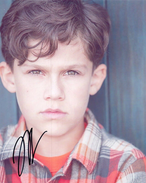 Jackson Dollinger Signed Autograph 8x10 Photo Child Actor Sydney to the Max COA